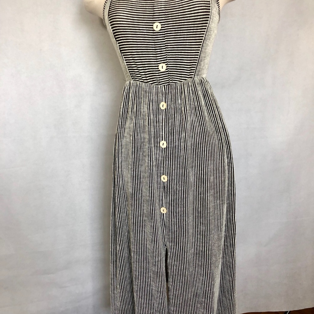 🆕SALE🎉Black & White striped maxi dress - Picture 5 of 8